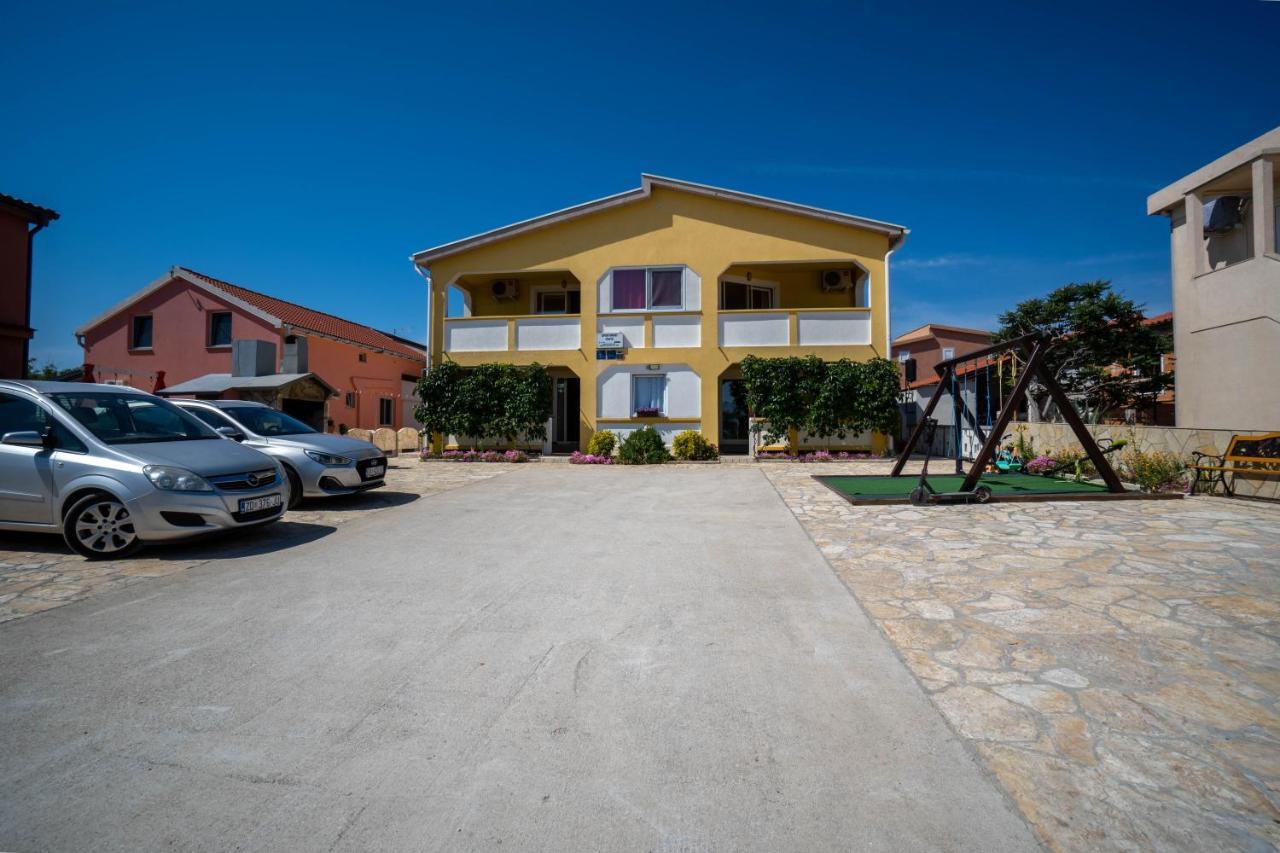 Apartments Pavic ヴィル エクステリア 写真