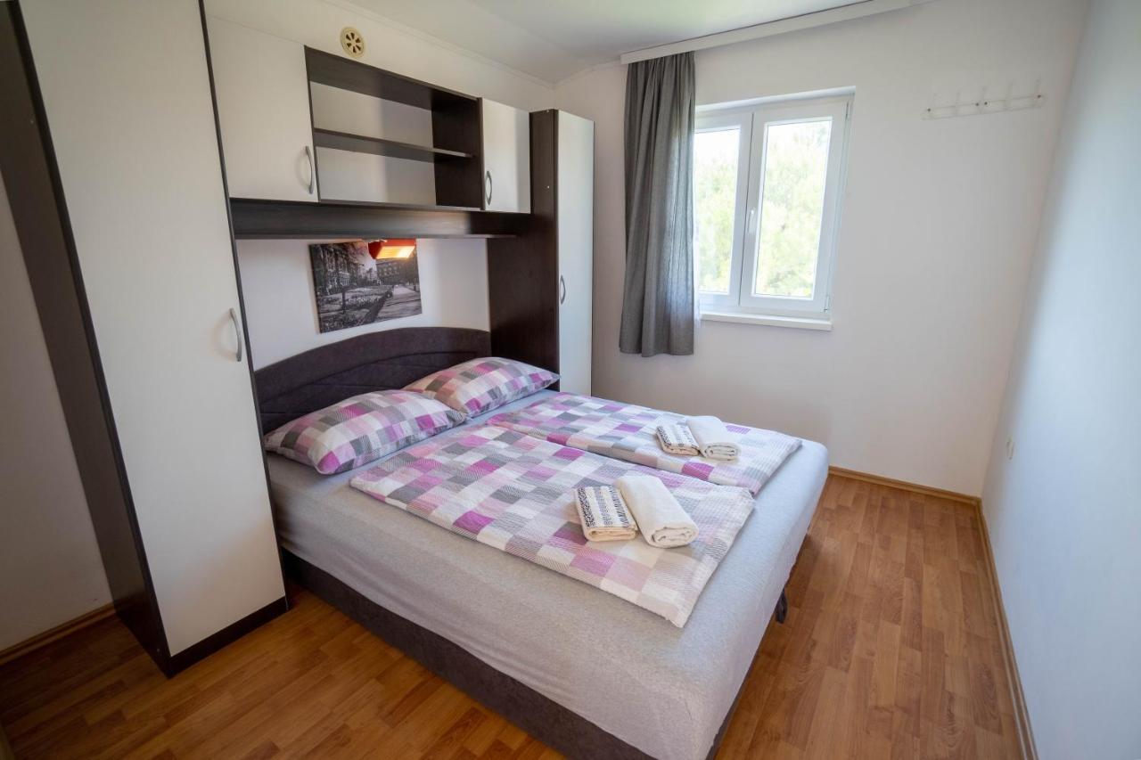 Apartments Pavic ヴィル エクステリア 写真